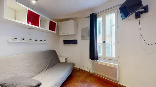 Helles Privatzimmer in Aix-en-provence