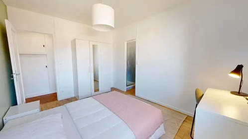 Quarto privado em Avenue de l'Union Soviétique, Delille-Cathédrale-la Gare, imagem 2 de 10