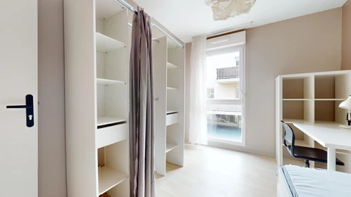 Prywatny pokój 6 Rue Charles Baudelaire, obraz 3 26