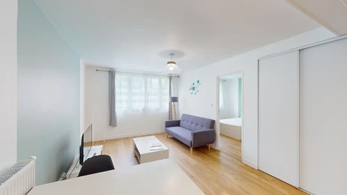 Prywatny pokój 6 Rue René Caillé, obraz 22 32