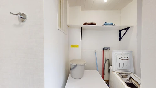 Prywatny pokój 6 Rue René Caillé, obraz 29 32