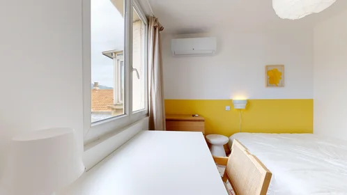 Stanza privata in 76 Avenue Benjamin Delessert, immagine 19 di 23