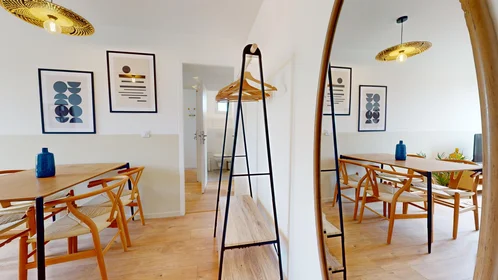 Stanza privata in 76 Avenue Benjamin Delessert, immagine 8 di 23