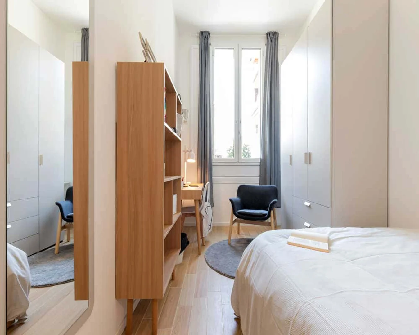Chambre confortable pour étudiants disponible dans 