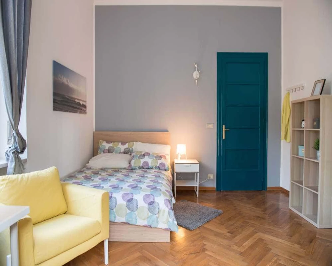 Zimmer in Studentenwohnung in zu vermieten, voll möbliert