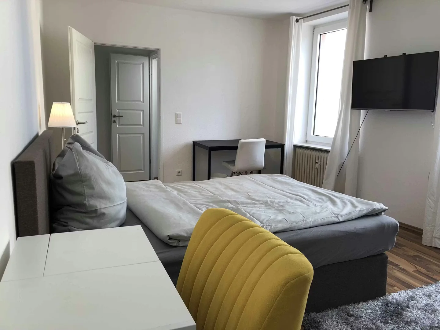 Habitación asequible para estudiantes con buena iluminación en 