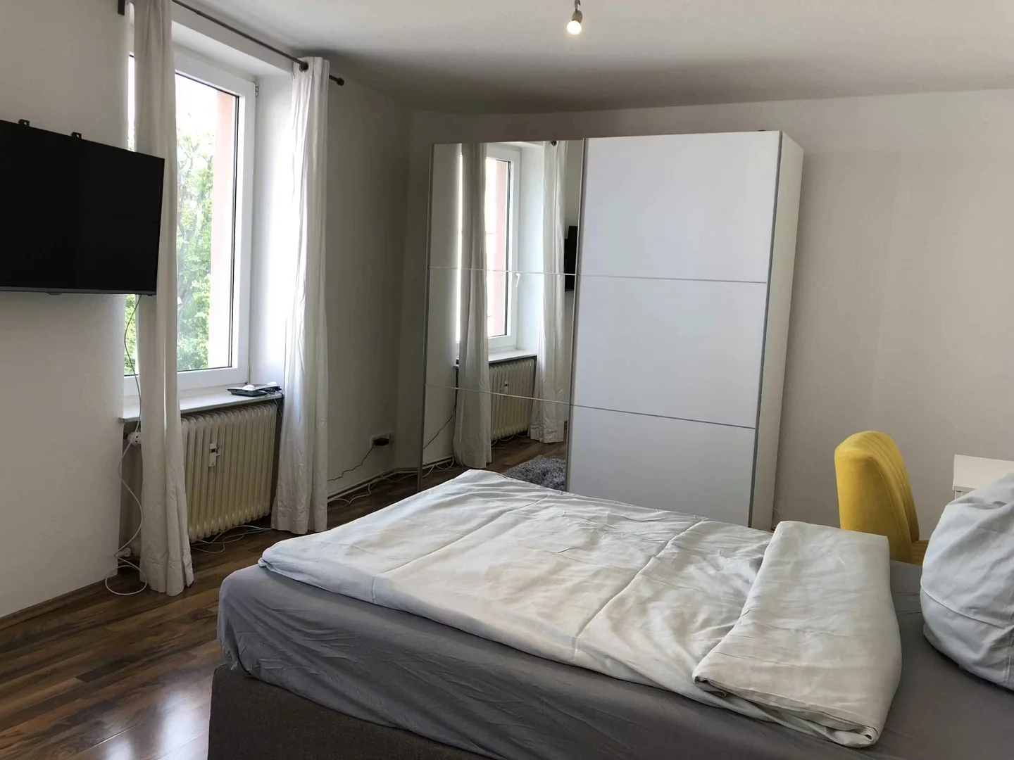 Habitación para estudiantes en  con área de estudio y facilidades compartidas