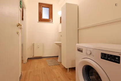 Private room at Via dei Giornalisti, image 14 of 15