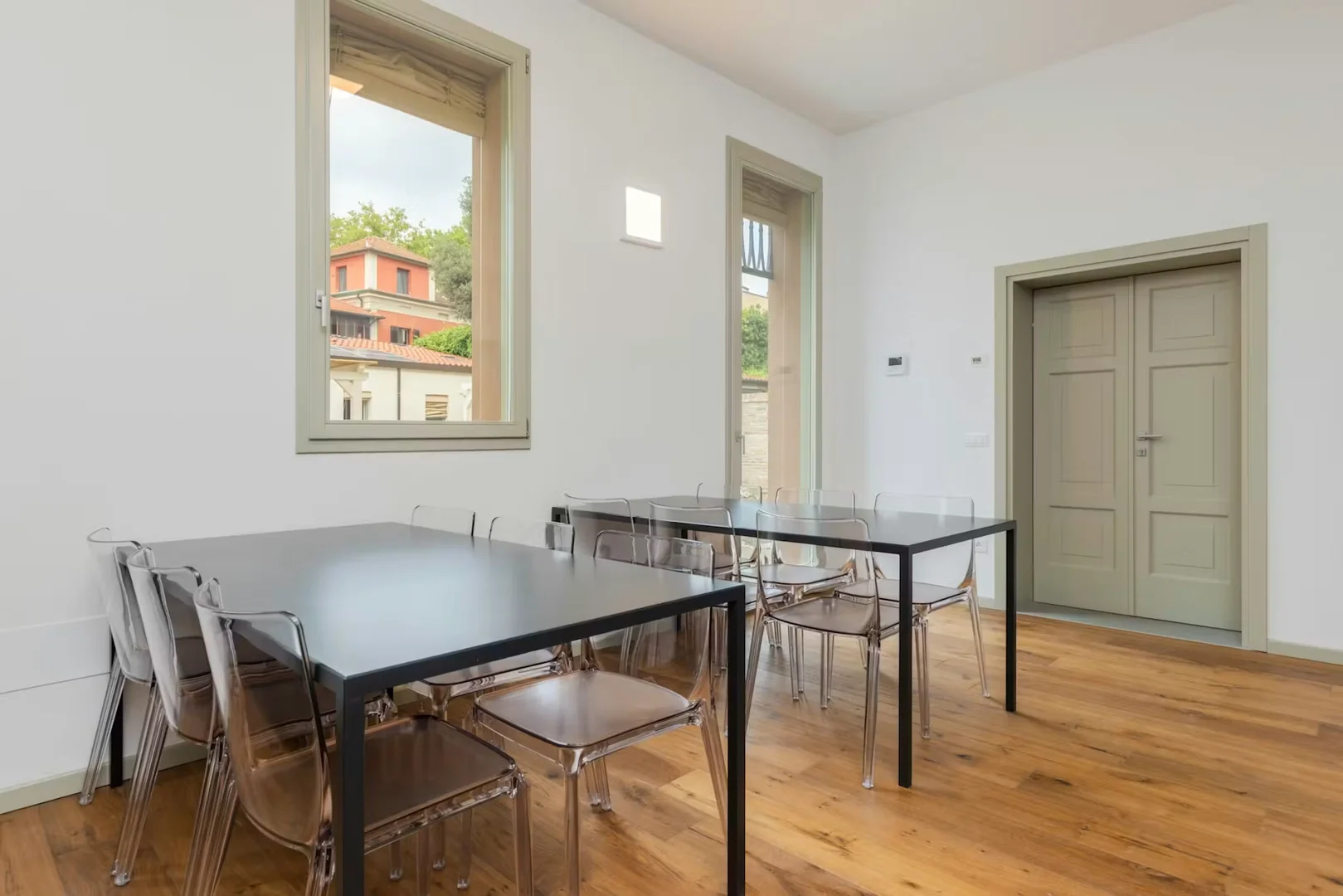 Quarto para alugar em apartamento de estudantes em , totalmente mobilado