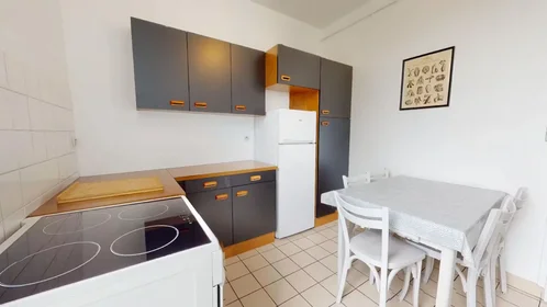 Dairenin tamamı konumu Rue Nicolas Appert, Dervallières-Zola, 9 10 görüntüsü