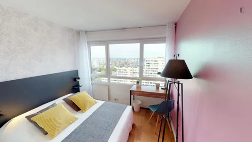 Quarto privado em rue Salvador Allende, imagem 1 de 10