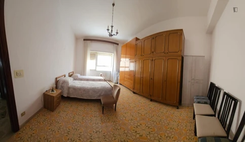 Alquiler de habitaciones por meses en Reggio-di-calabria