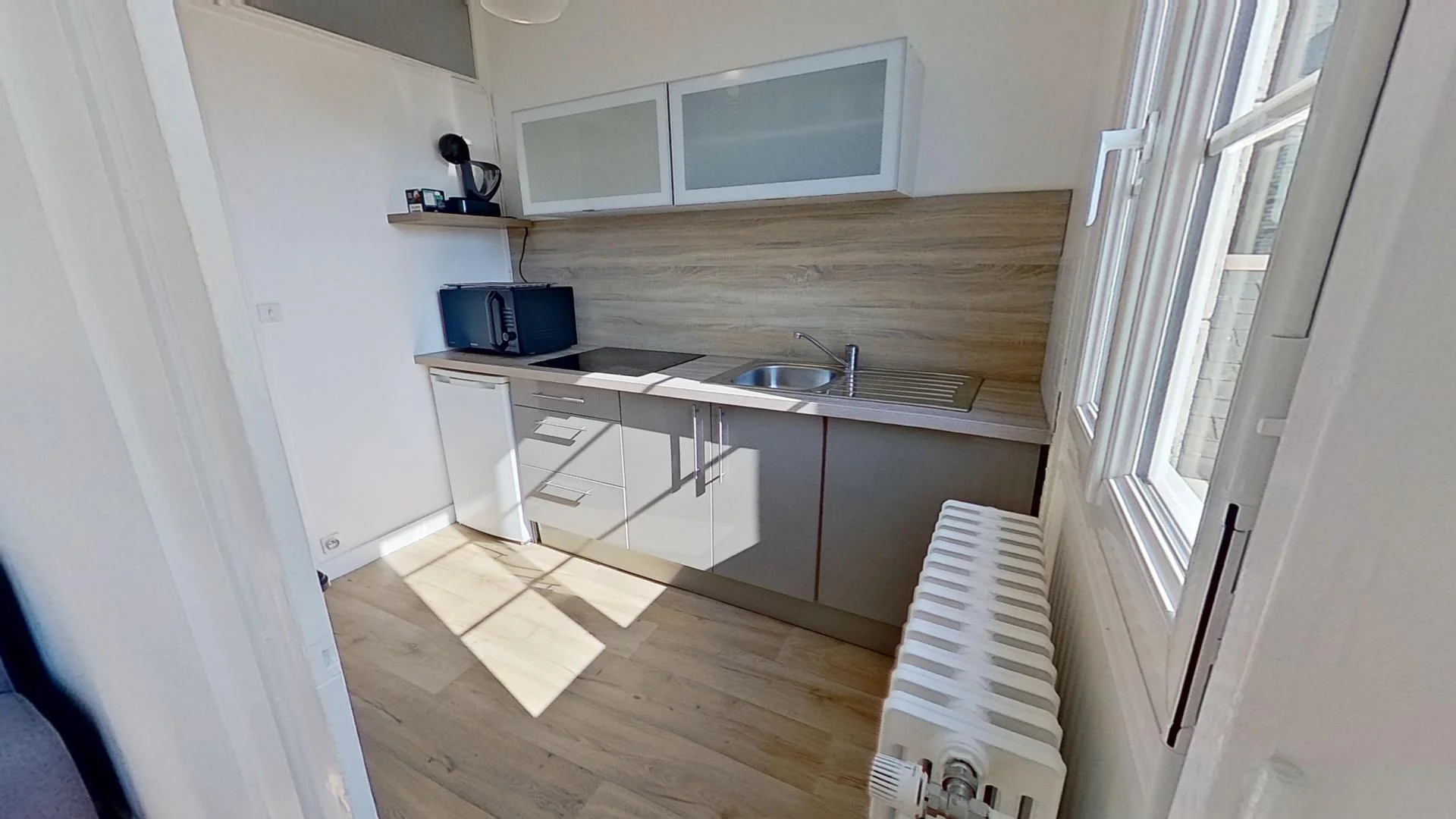 Chambre confortable pour étudiants disponible dans