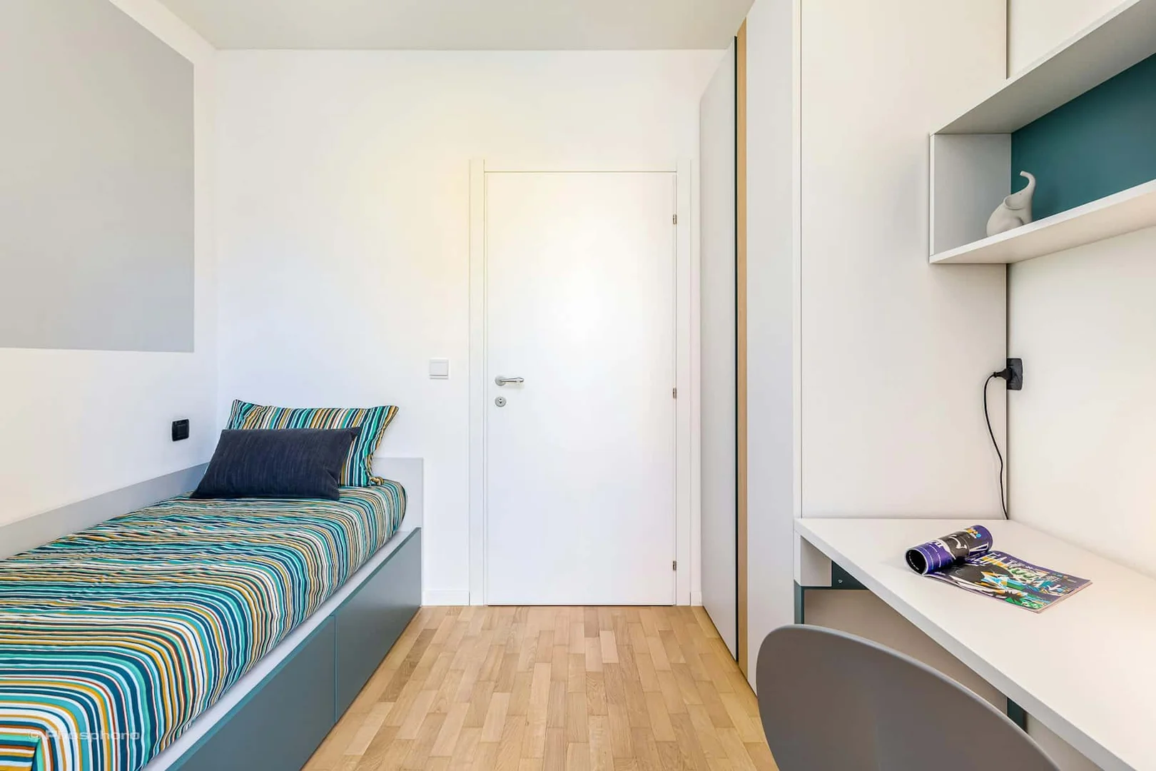 Zimmer in Studentenwohnung in  zu vermieten, voll möbliert