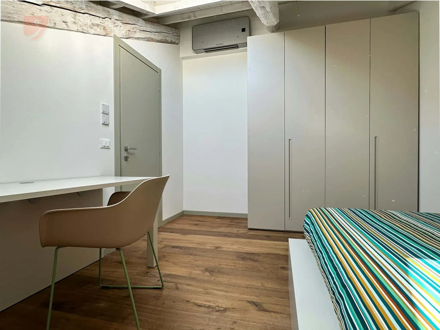 Komfortables und geräumiges Studentenzimmer in 