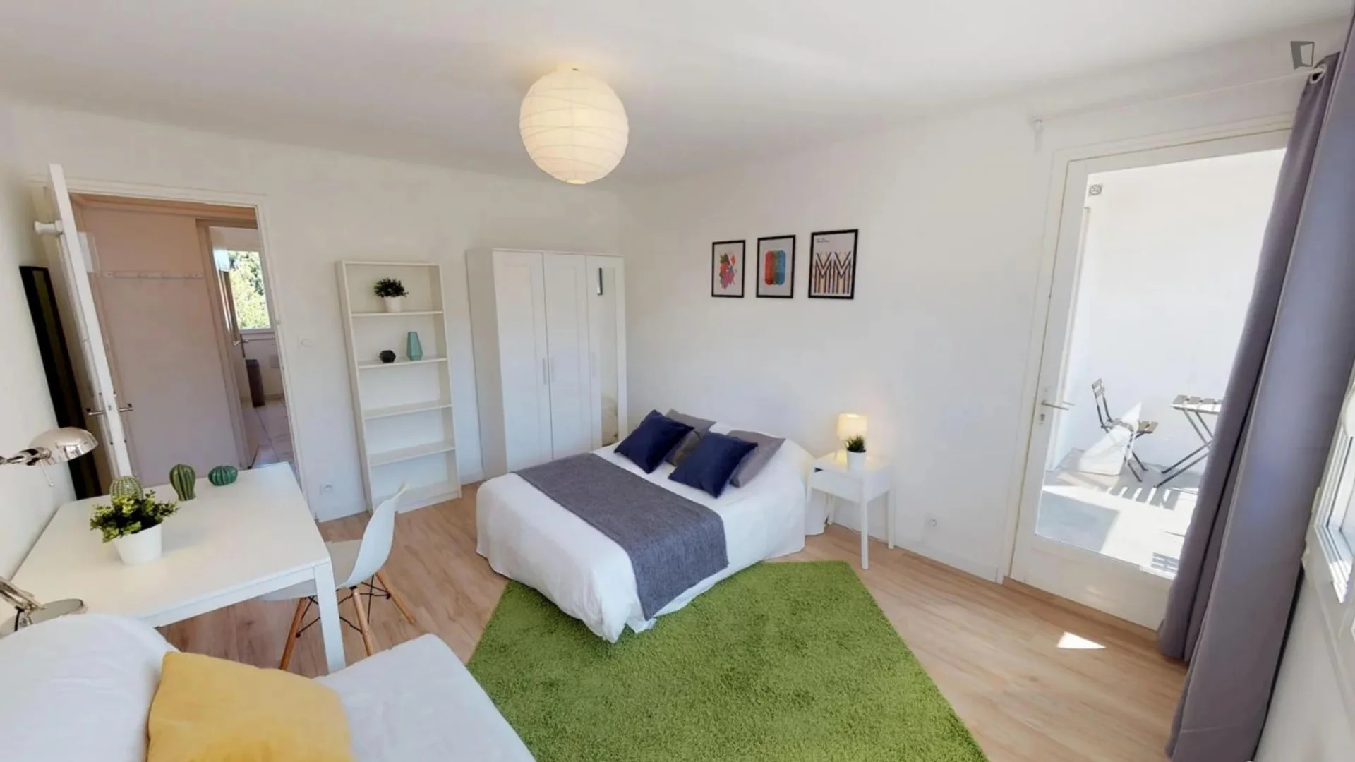 Habitación en apartamento estudiantil en alquiler en , completamente amueblado