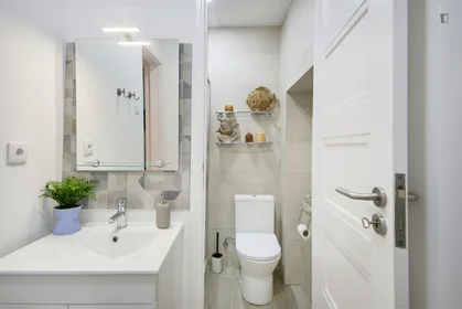 Chambre privée à Rua da Palmeira, image 21 de 29