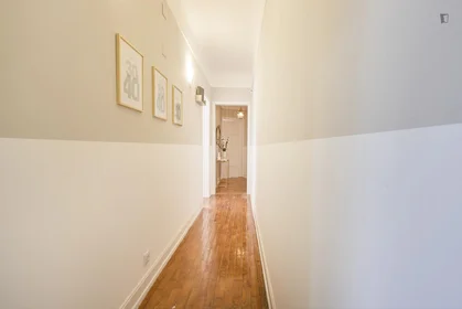 Chambre privée à Rua da Palmeira, image 25 de 29
