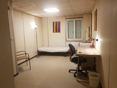 Private room at Orléans, 45000, image 33 of 49