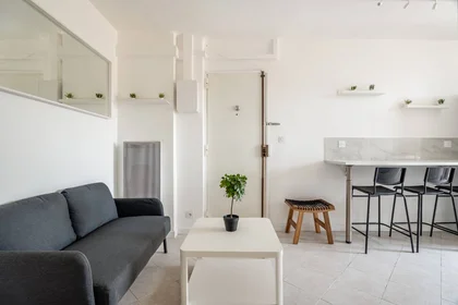 Private room at Marseille, 13010, image 1 of 10