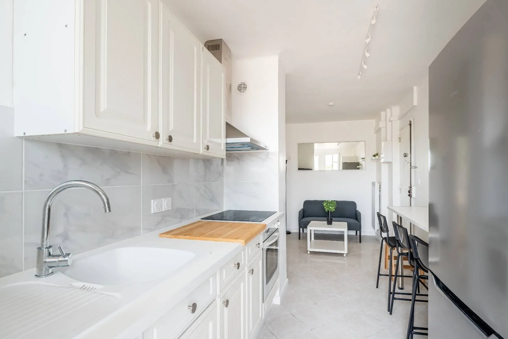 Bright and airy student room with easy university access in 