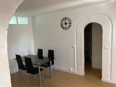 Quarto para alugar num apartamento partilhado em Évry