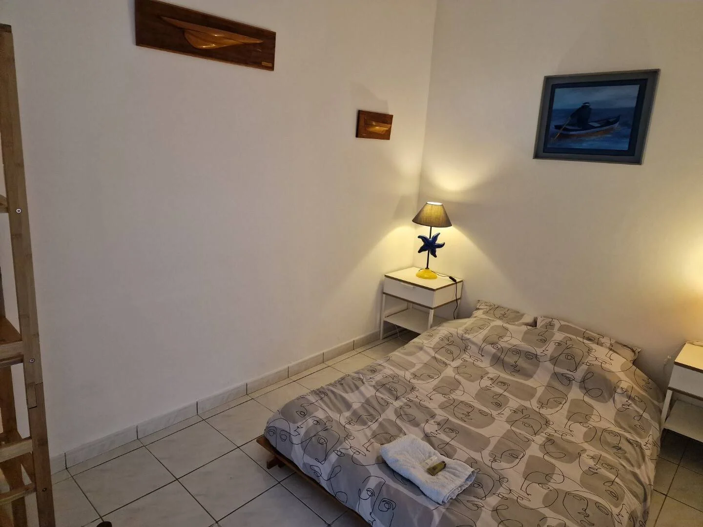 Funktionelles Studentenzimmer perfekt zum Studieren in 