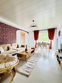 Stanza privata in Tours, 37200, immagine 1 di 10