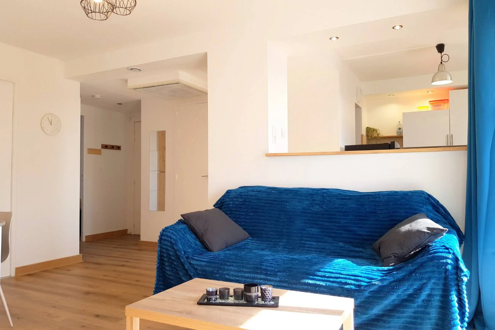 Habitación para estudiantes en  con área de estudio y facilidades compartidas