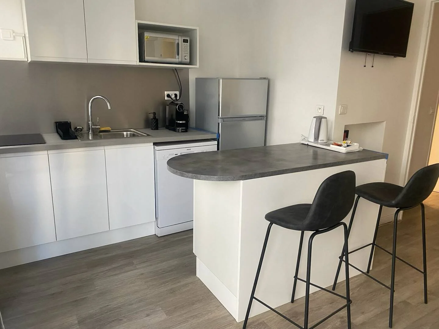 Quarto para alugar em apartamento de estudantes em , totalmente mobilado