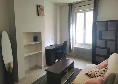 Renting rooms by the month in Le-havre