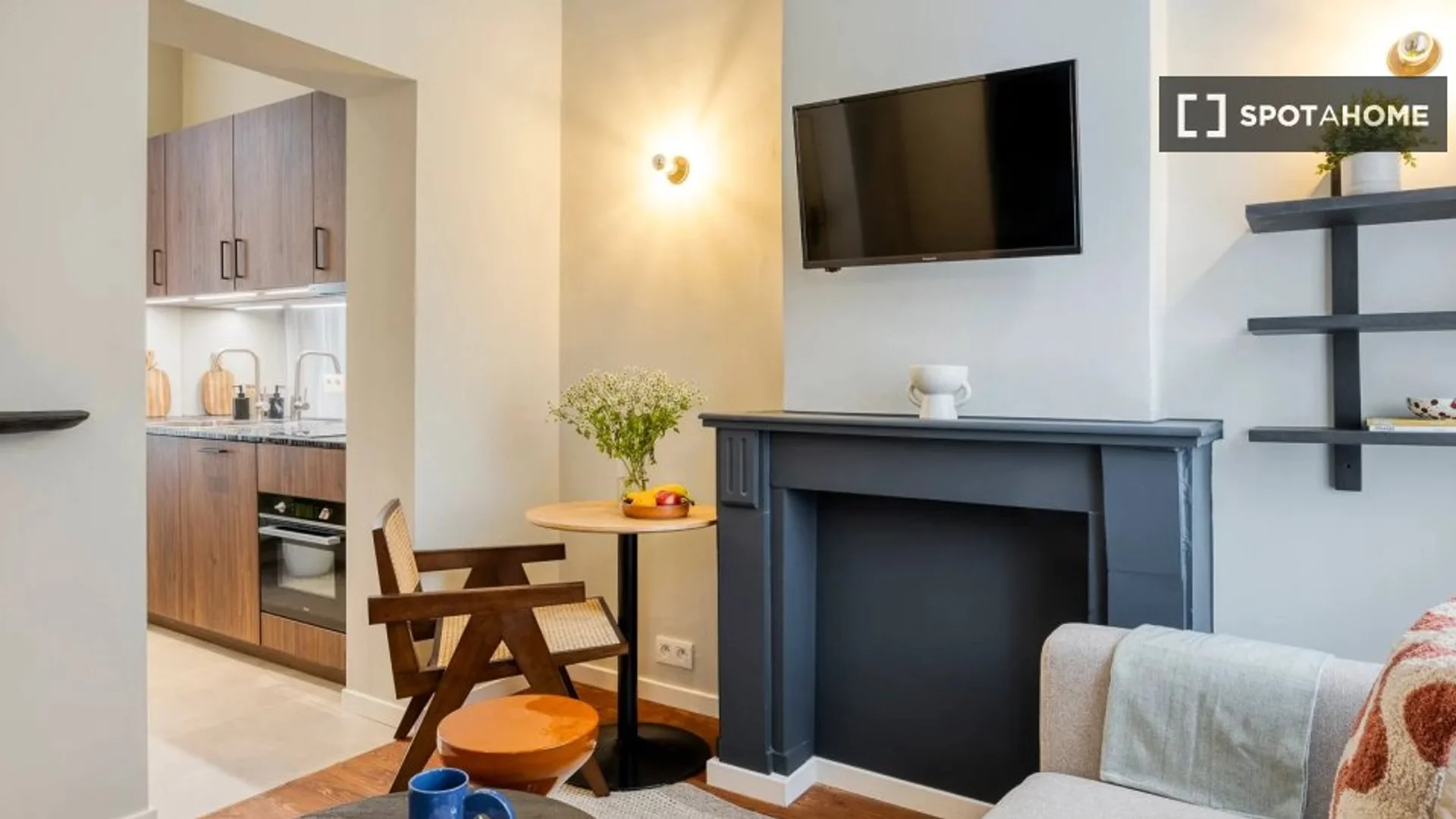 Erschwingliche Studiowohnung mit wesentlicher Ausstattung in