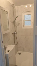 Habitación privada en Nîmes, 30000, imagen 11 de 16