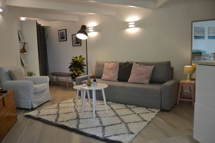 Família em Toulon, 83100, imagem 2 de 18