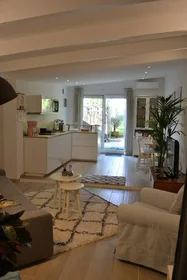 Família em Toulon, 83100, imagem 9 de 18