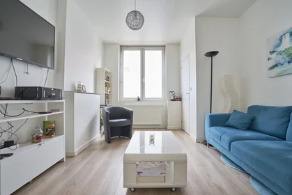 Chambre privée à 9 Rue des eaux, image 3 de 17