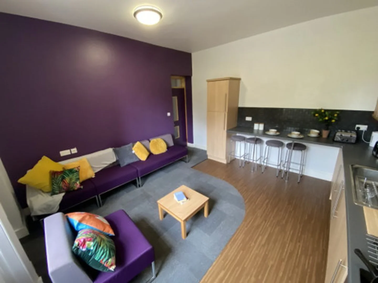 Habitación para estudiantes en  con modernas comodidades