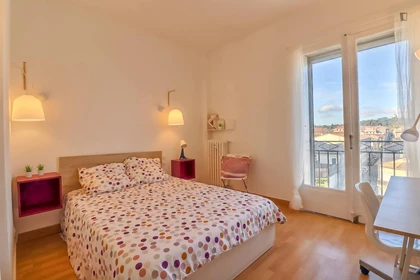 Chambre à louer dans un appartement en colocation à Nimes