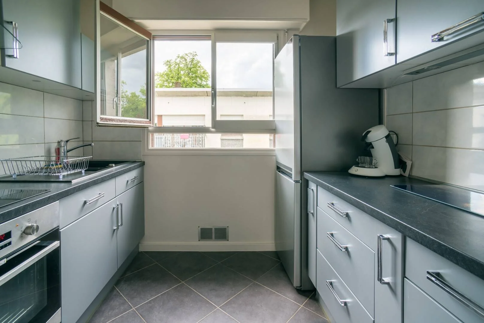 Habitación estudiantil económica con ubicación conveniente en 