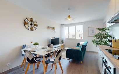 Private room at 12 rue Guillaume d'Autignac, image 1 of 18