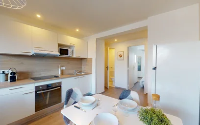 Private room at 12 rue Guillaume d'Autignac, image 7 of 18