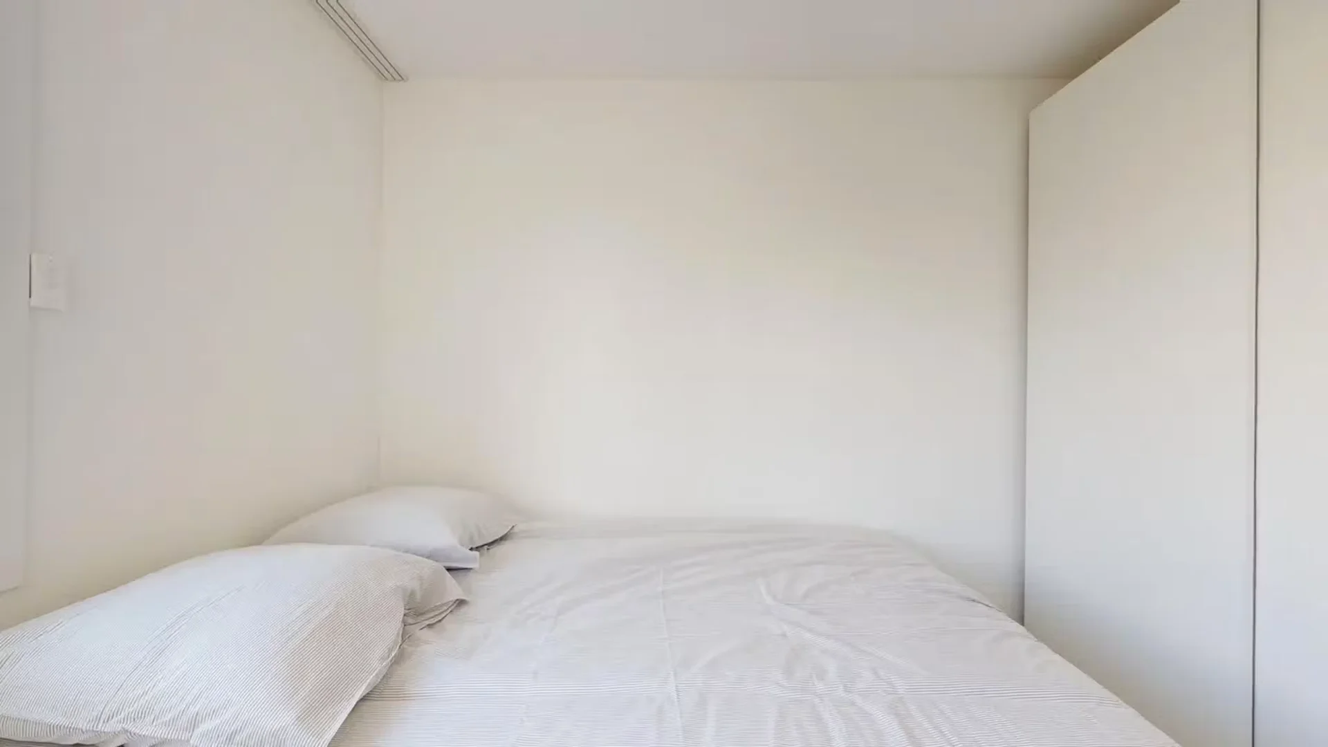 Chambre d'étudiant confortable et spacieuse dans 