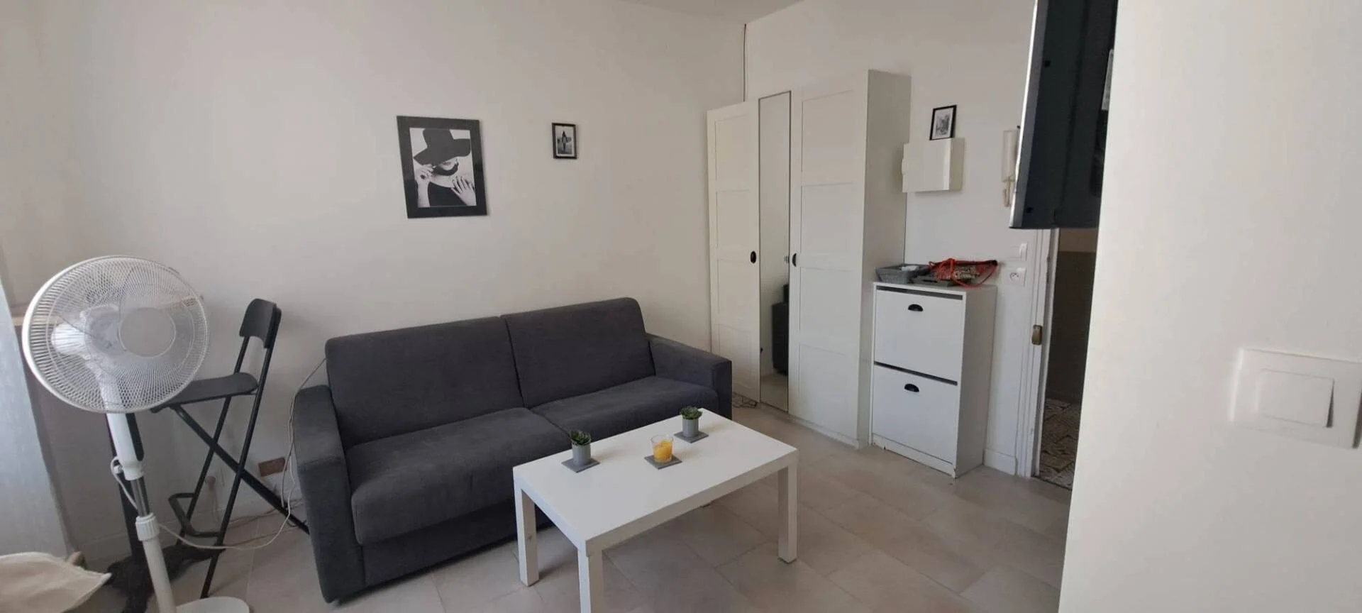 Quarto para alugar em apartamento de estudantes em , totalmente mobilado
