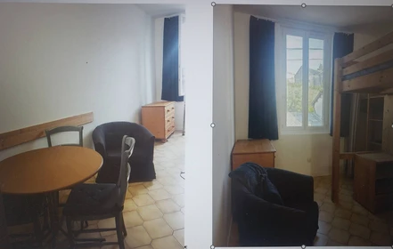 Alquiler de habitación en piso compartido en Nimes