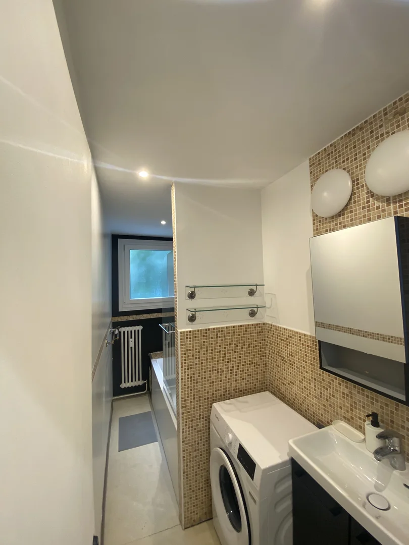 Habitación en apartamento estudiantil en alquiler en , completamente amueblado