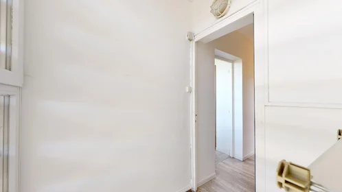 Özel oda konumu 56 Avenue De Montrapon, 17 48 görüntüsü