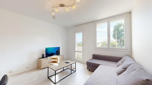 Özel oda konumu 56 Avenue De Montrapon, 32 48 görüntüsü
