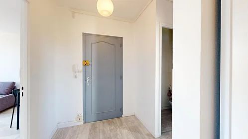 Özel oda konumu 56 Avenue De Montrapon, 43 48 görüntüsü