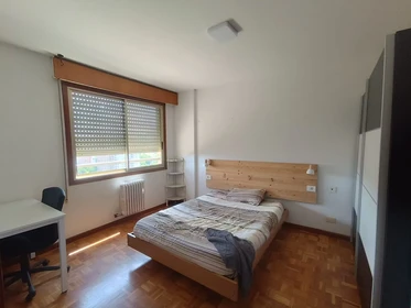 Stanza in affitto in appartamento condiviso a Pamplona-iruna
