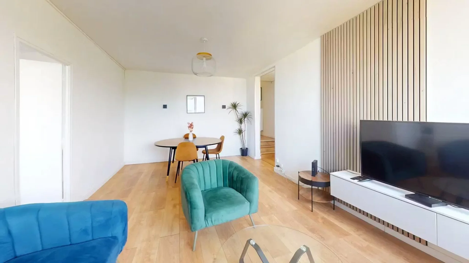 Habitación estudiantil económica cerca del campus en 